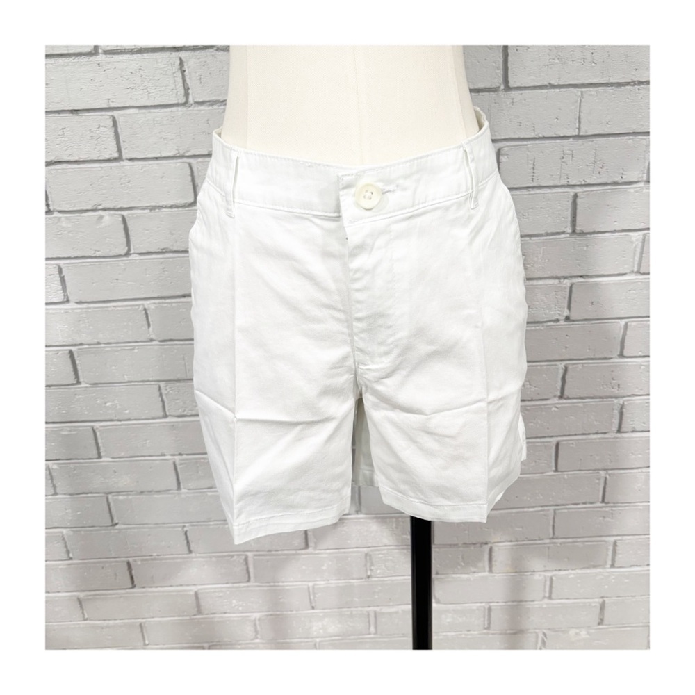 Amazon Essentials Women's Flat‎ Front White Shorts